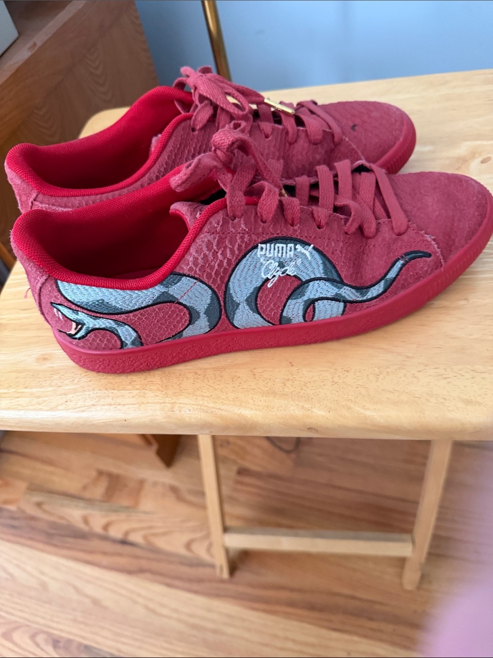 Puma Red Mens’ Sneakers with Gray Snake Graphic